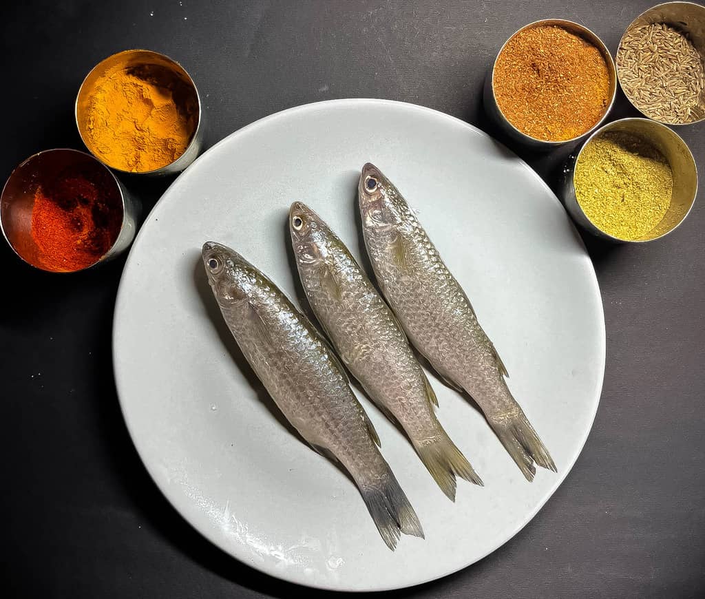 Parse/ দেশি পারশে (Size 70-90gms each) 500gms pack